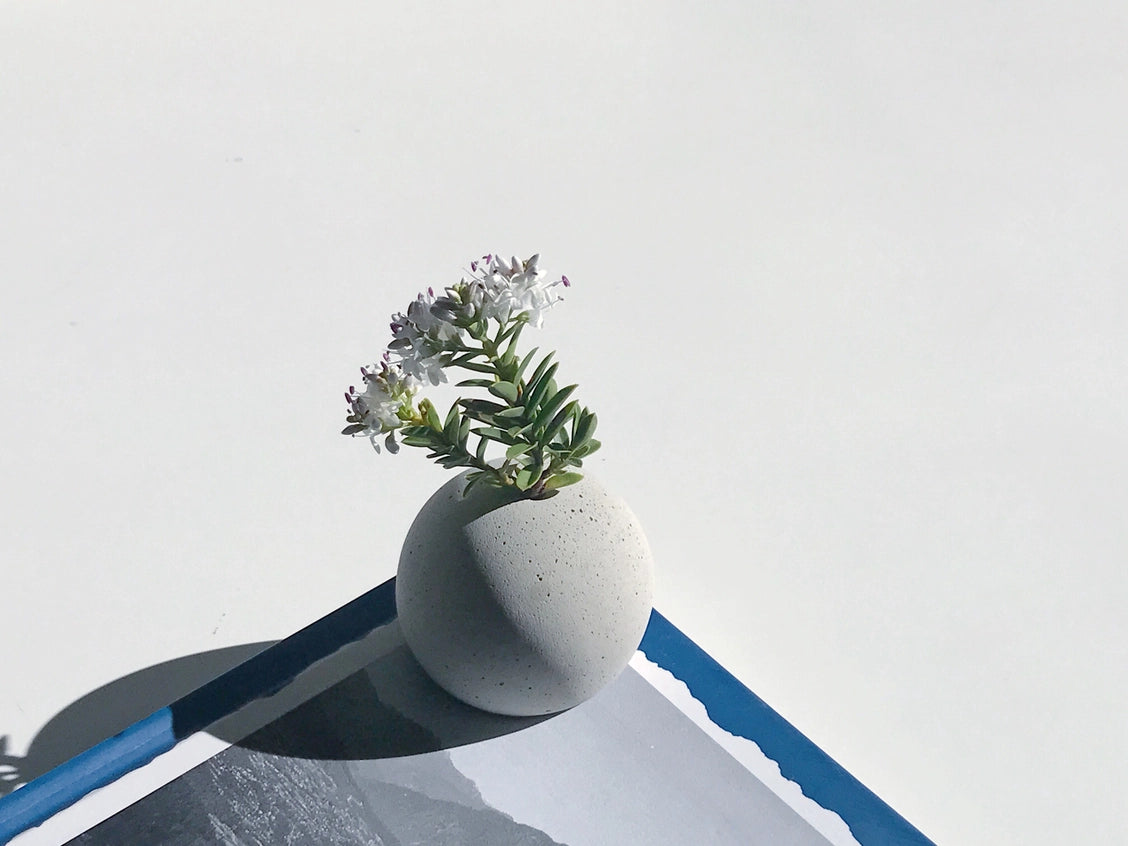 Jesmonite Ball Incense Holder-Jesmonite Round Incense Burner